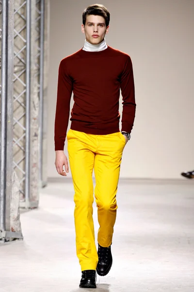 Look 17